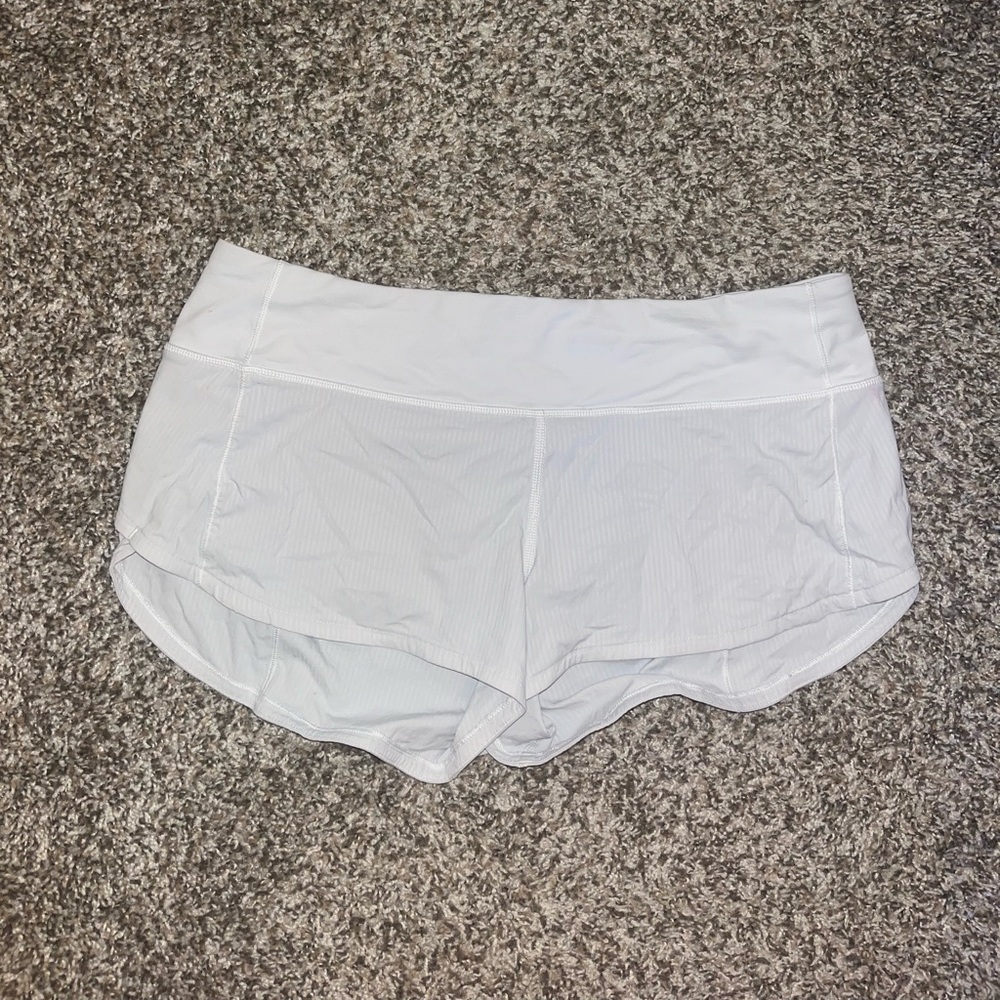 White Lululemon Speed Up shorts 2.5” size 6